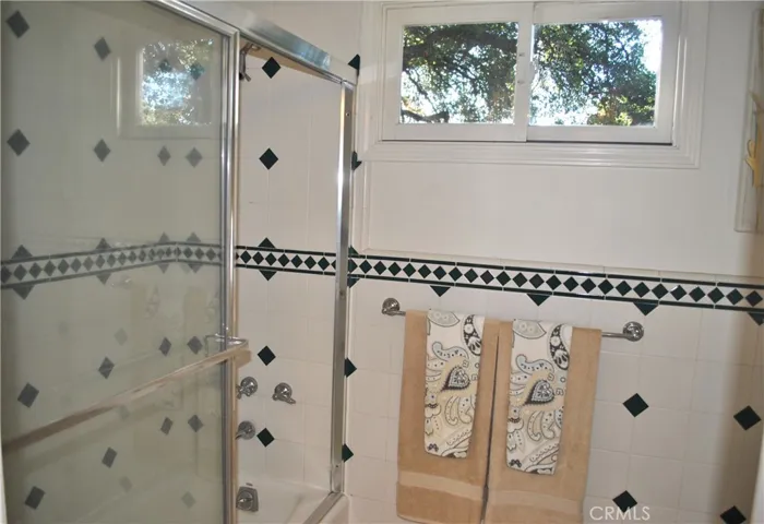 853 Oakglade Drive, Monrovia, California 91016