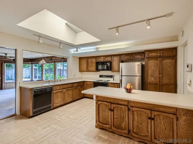 16319 Gabarda Rd, San Diego, California 92128