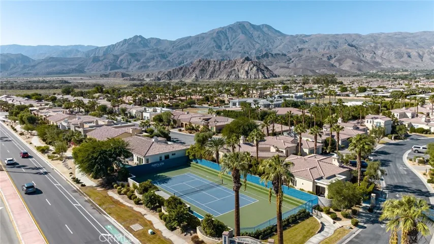 80872 Via Puerta Azul, La Quinta, California 92253