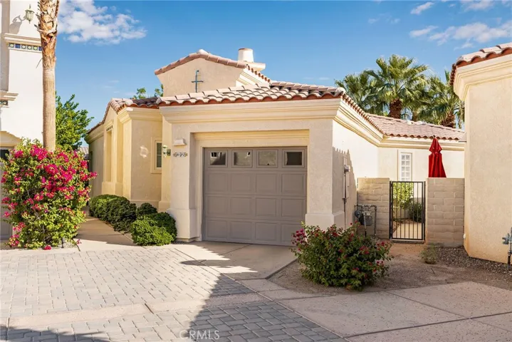 80872 Via Puerta Azul, La Quinta, California 92253