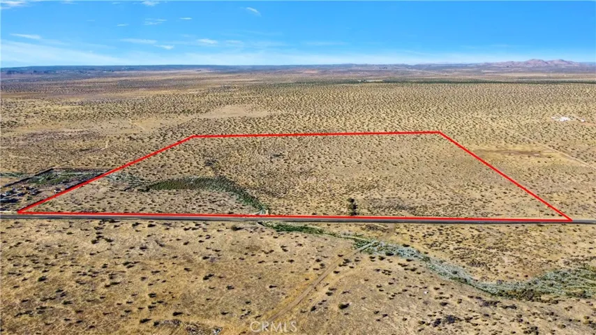 Red property boundary markers are not to be relied on as exact property lines. Buyer to confirm independently.