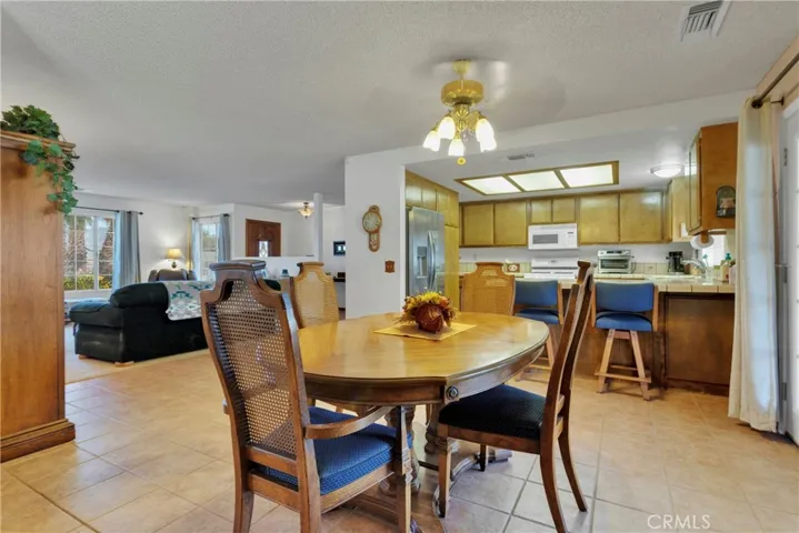 8108 El Cerrito Avenue, Hesperia, California 92345