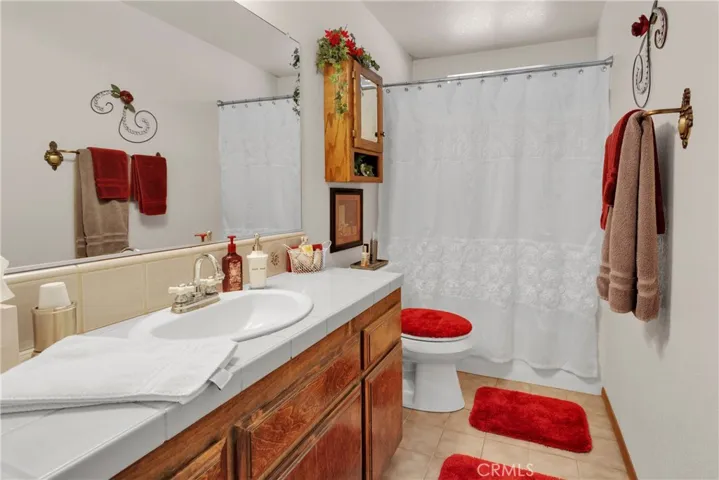 8108 El Cerrito Avenue, Hesperia, California 92345