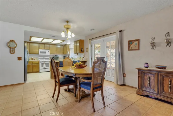 8108 El Cerrito Avenue, Hesperia, California 92345