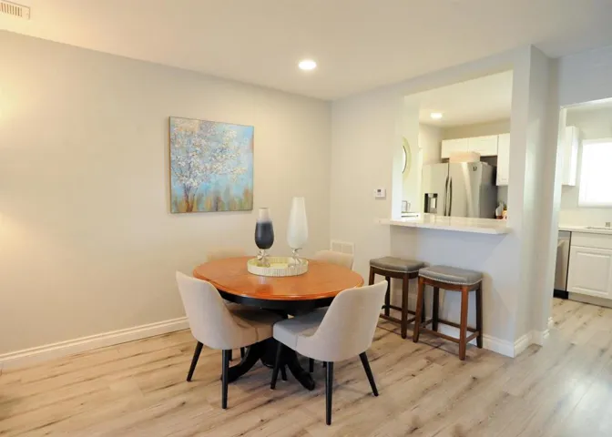 Complete with breakfast counter to open kitchen