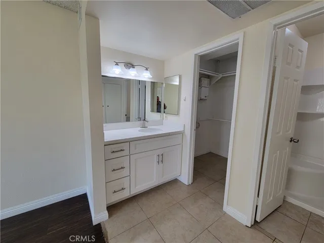 3713 Oak Creek Drive Unit C, Ontario, California 91761