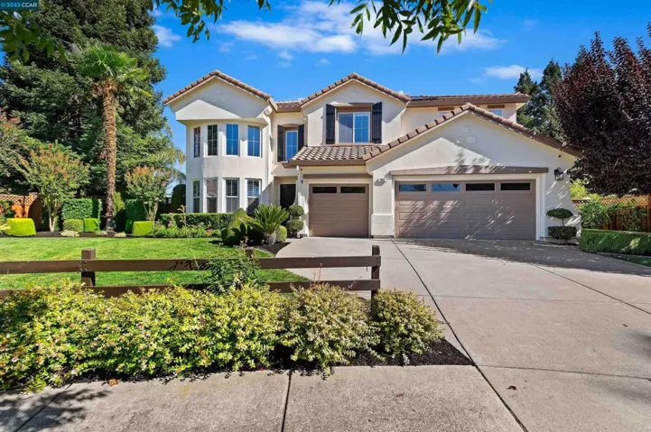 343 Shelterwood Ct