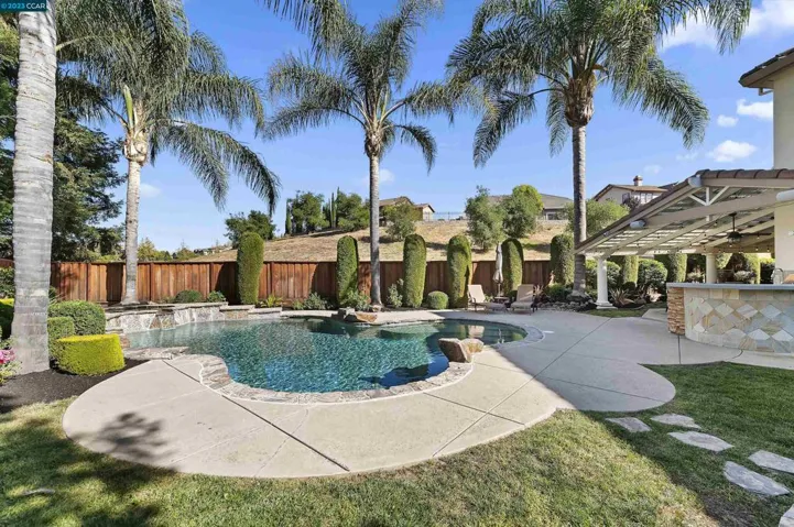 343 Shelterwood Ct, Danville, California 94506