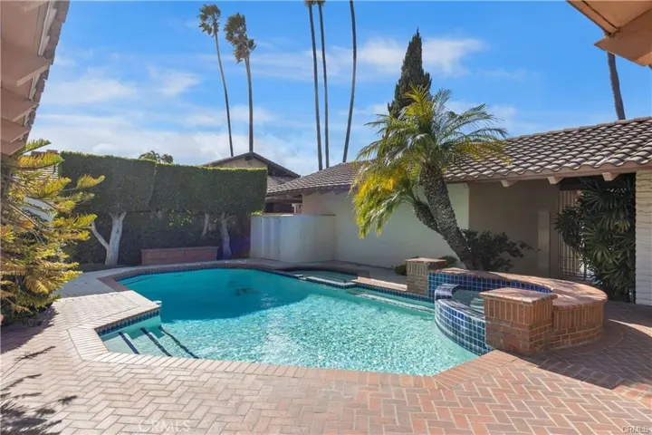 1812 Santiago Drive, Newport Beach, California 92660