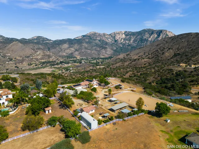 2.5 Acres with Amazing Mountain and Canyon Views