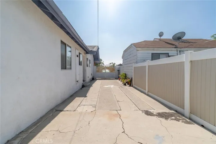915 Orange Grove Avenue, Colton, California 92324