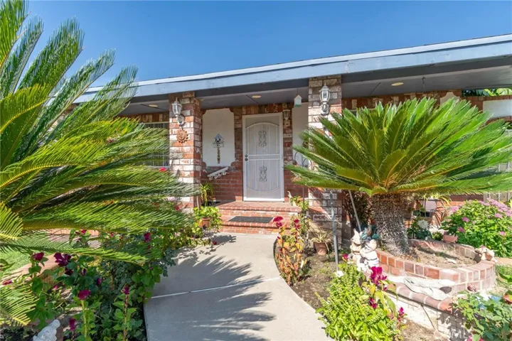 915 Orange Grove Avenue, Colton, California 92324