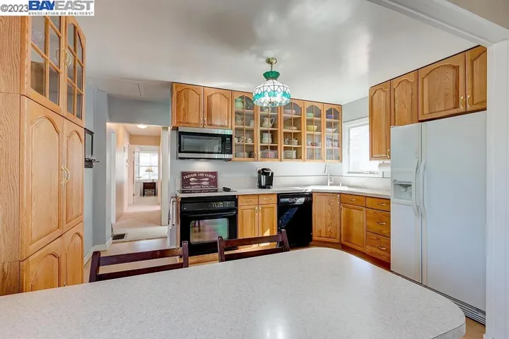 15943 Via Paro, San Lorenzo, California 94580