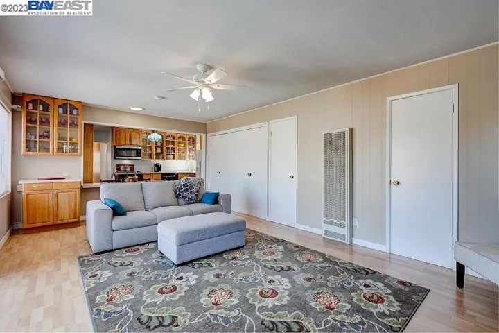 15943 Via Paro, San Lorenzo, California 94580