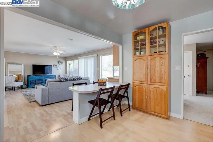 15943 Via Paro, San Lorenzo, California 94580