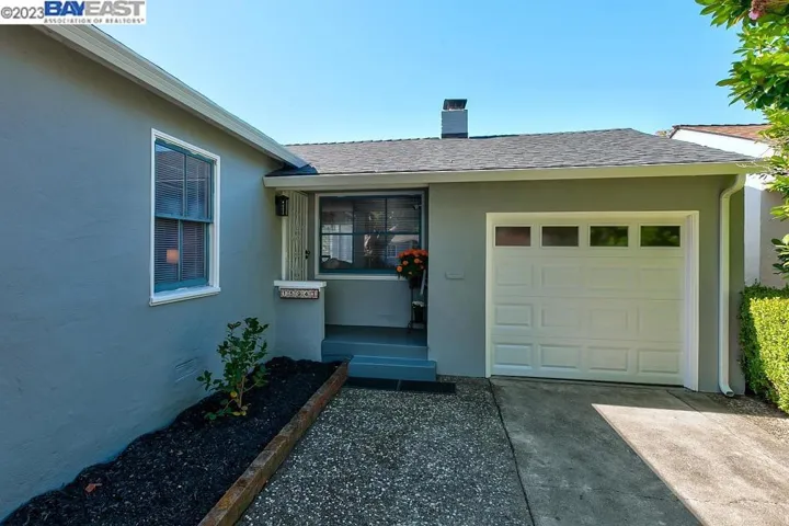 15943 Via Paro, San Lorenzo, California 94580