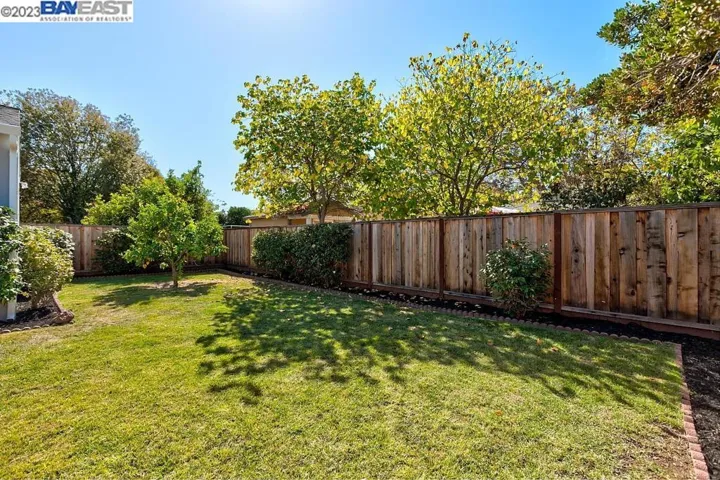 15943 Via Paro, San Lorenzo, California 94580