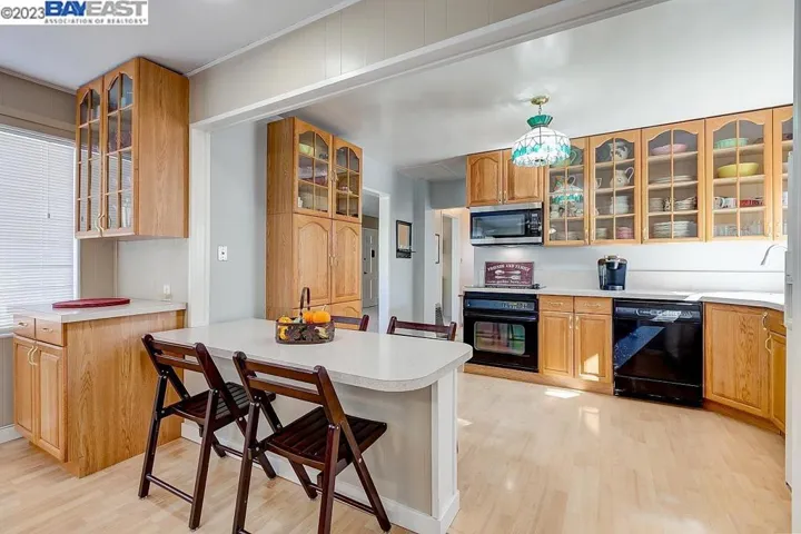 15943 Via Paro, San Lorenzo, California 94580
