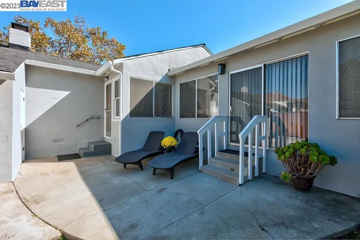 15943 Via Paro, San Lorenzo, California 94580