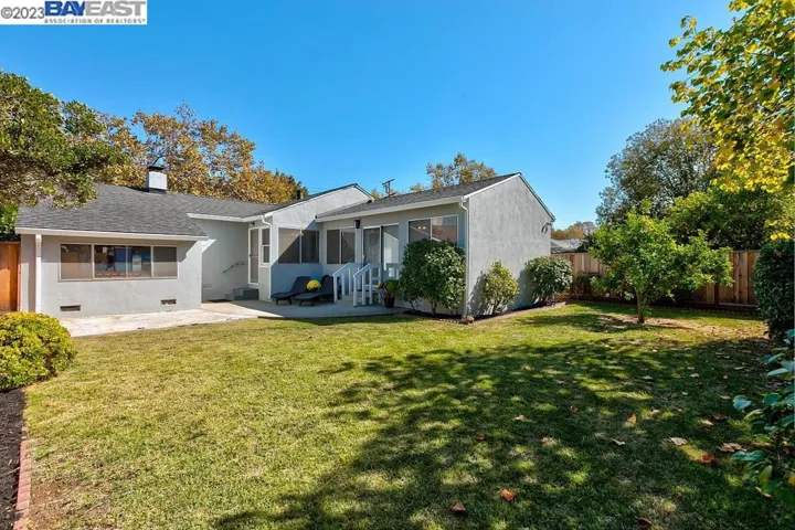 15943 Via Paro, San Lorenzo, California 94580