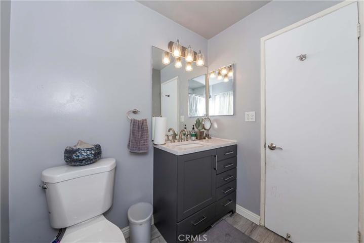 20246 Cohasset Street Unit 6, Winnetka, California 91306