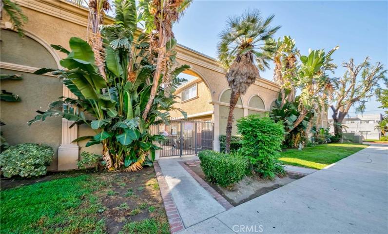 20246 Cohasset Street Unit 6, Winnetka, California 91306