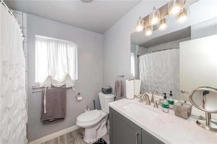 20246 Cohasset Street Unit 6, Winnetka, California 91306