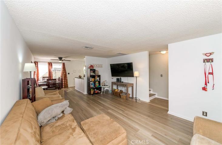 20246 Cohasset Street Unit 6, Winnetka, California 91306