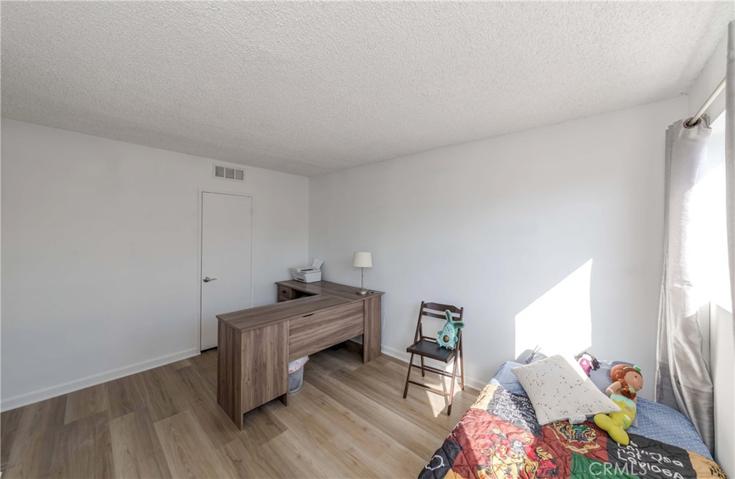20246 Cohasset Street Unit 6, Winnetka, California 91306
