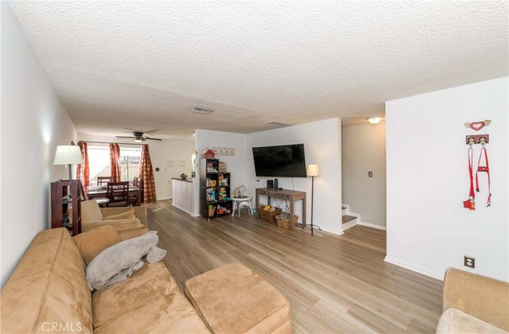 20246 Cohasset Street Unit 6, Winnetka, California 91306