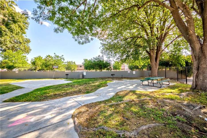 20246 Cohasset Street Unit 6, Winnetka, California 91306