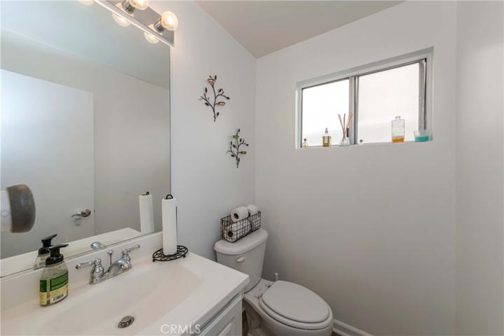 20246 Cohasset Street Unit 6, Winnetka, California 91306