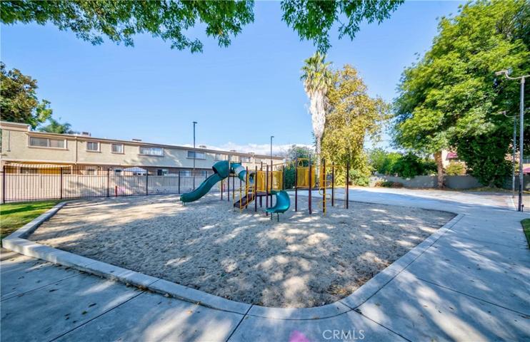 20246 Cohasset Street Unit 6, Winnetka, California 91306