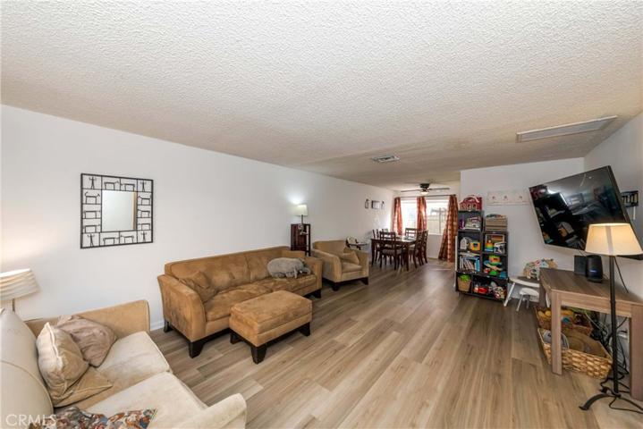 20246 Cohasset Street Unit 6, Winnetka, California 91306
