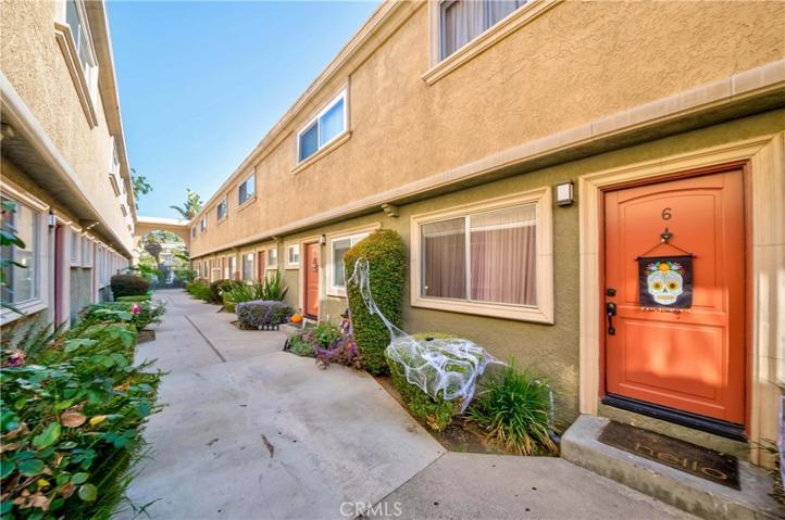 20246 Cohasset Street Unit 6, Winnetka, California 91306
