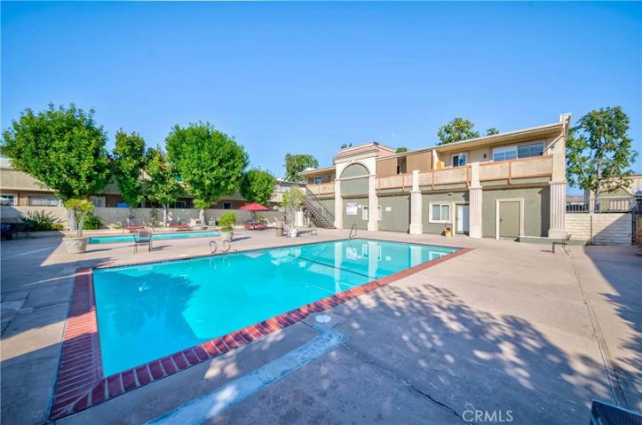 20246 Cohasset Street Unit 6, Winnetka, California 91306