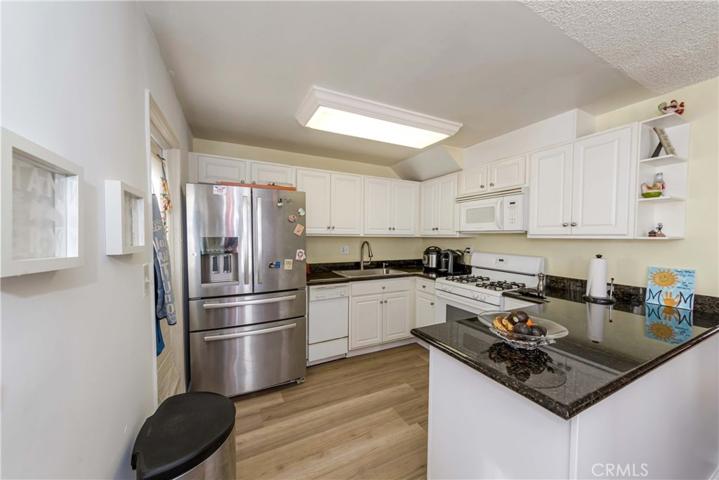 20246 Cohasset Street Unit 6, Winnetka, California 91306