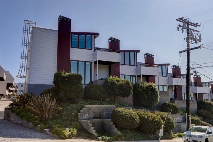 400 Calle Miramar, Redondo Beach, California 90277