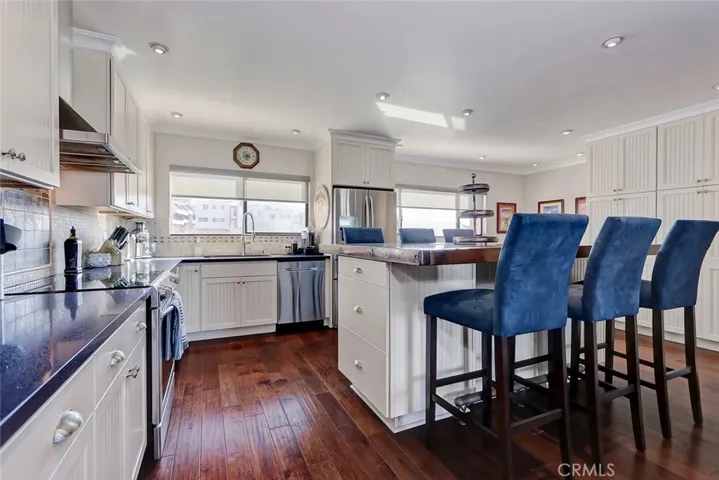 400 Calle Miramar, Redondo Beach, California 90277