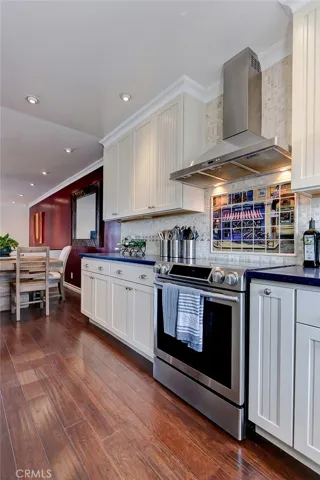 400 Calle Miramar, Redondo Beach, California 90277