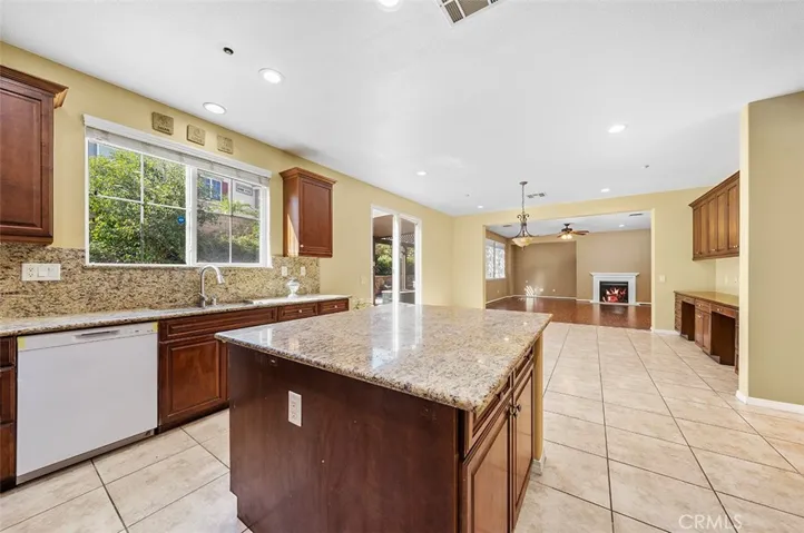 5046 Cottontail Way, Fontana, California 92336