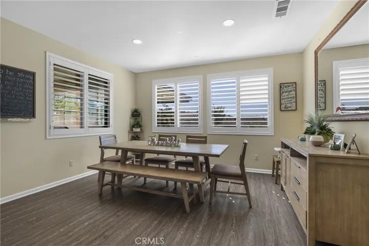 Dining room.