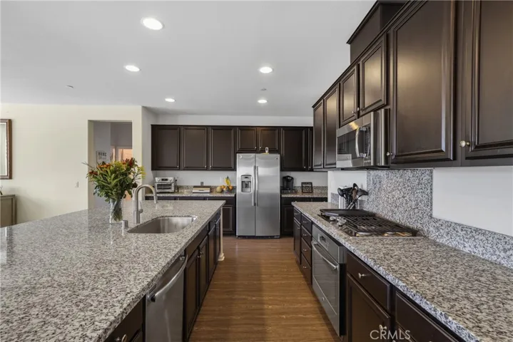 Large modern kitchen.