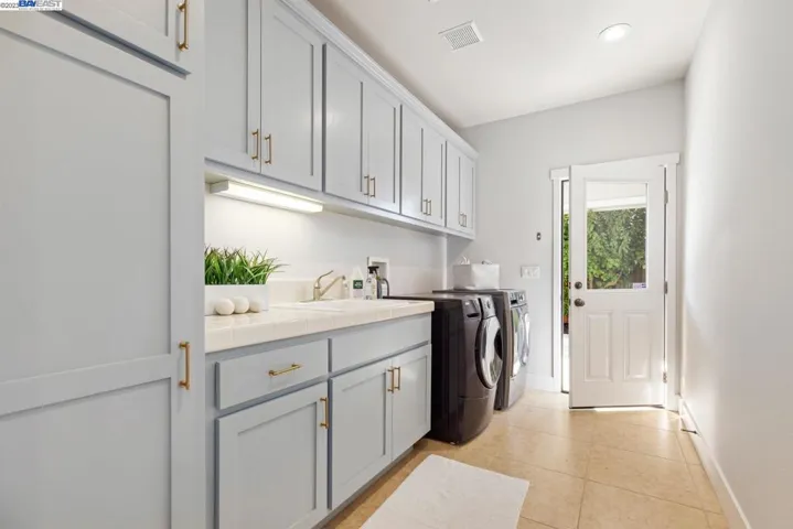 5524 Stockton Loop, Livermore, California 94550