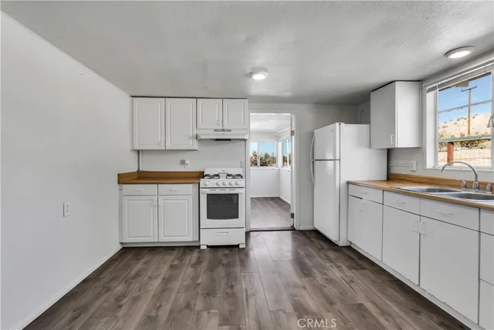 6597 Mesquite Springs Road, 29 Palms, California 92277