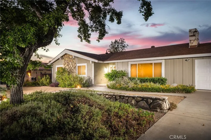 1015 Emory Drive, Claremont, California 91711