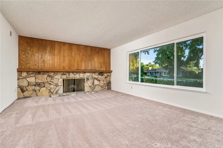 1015 Emory Drive, Claremont, California 91711
