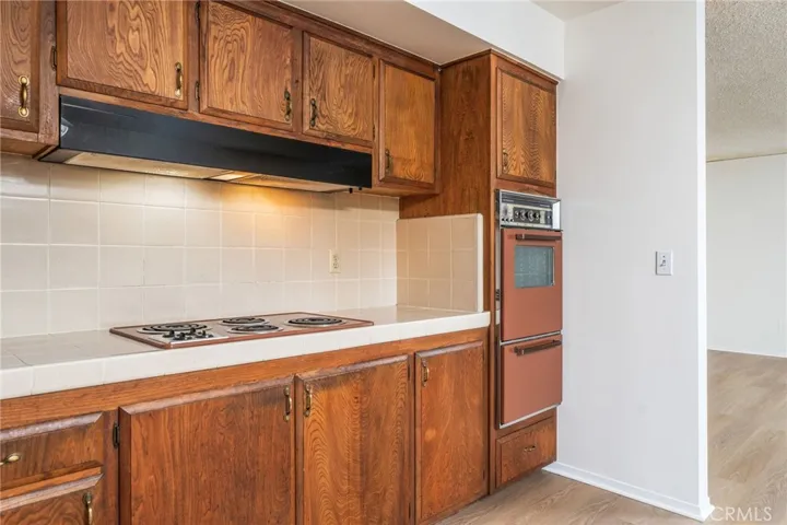 1015 Emory Drive, Claremont, California 91711