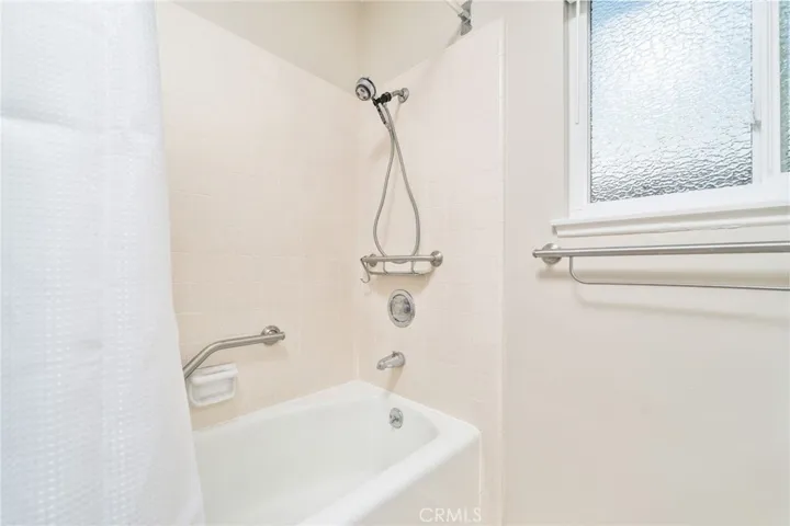 1015 Emory Drive, Claremont, California 91711