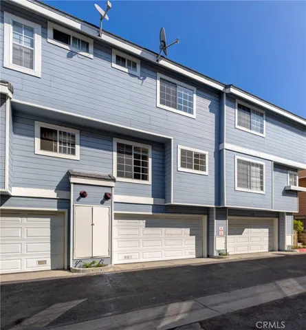 2800 Plaza Del Amo Unit 225, Torrance, California 90503
